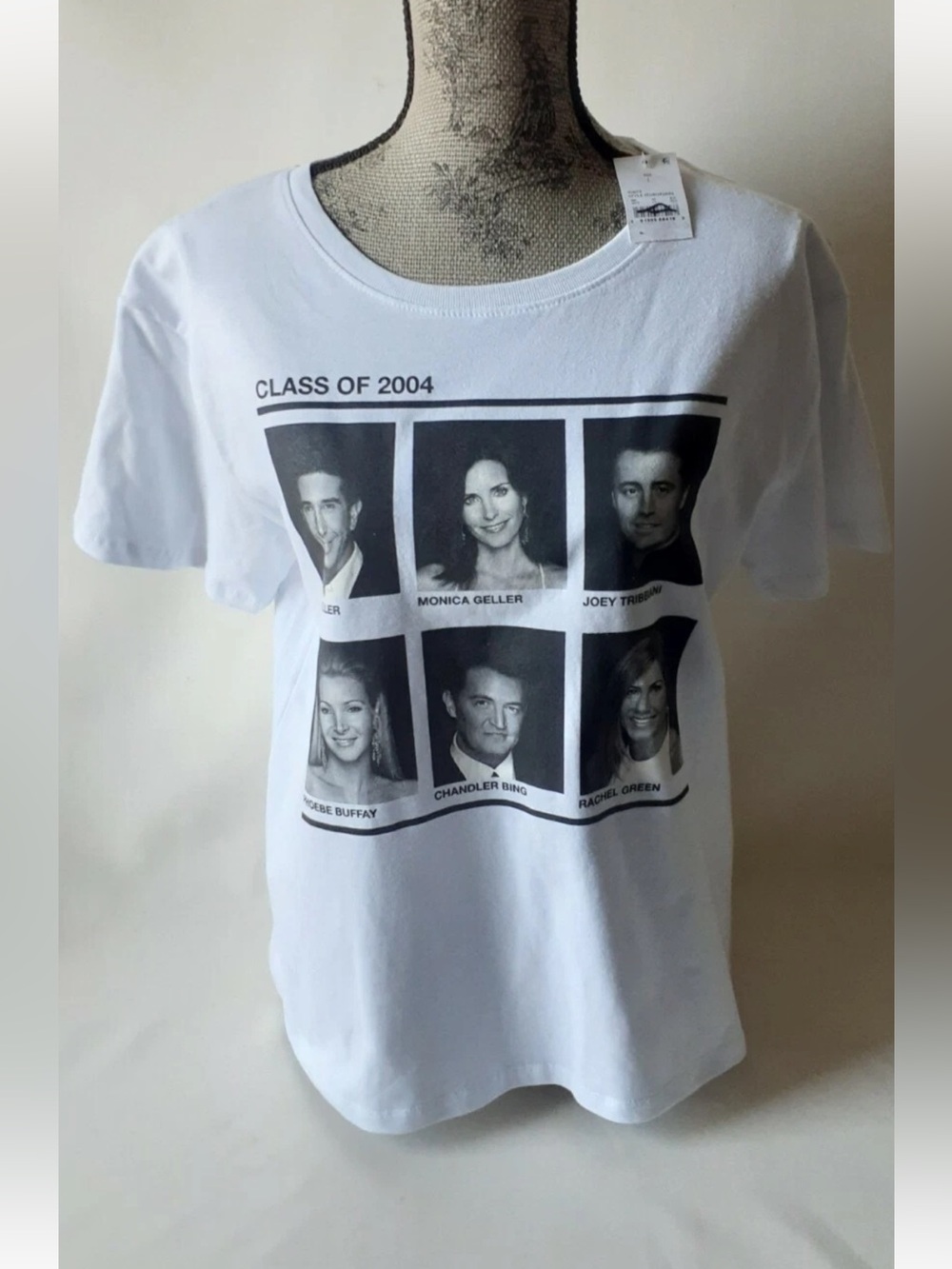 Friends Class of 2004 women's white short sleeve t-shirt size Medium NWT Friends